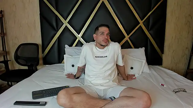 lucianoferreti Chatroom