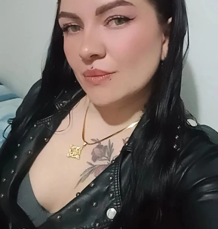 lucy_fer77 Chatroom