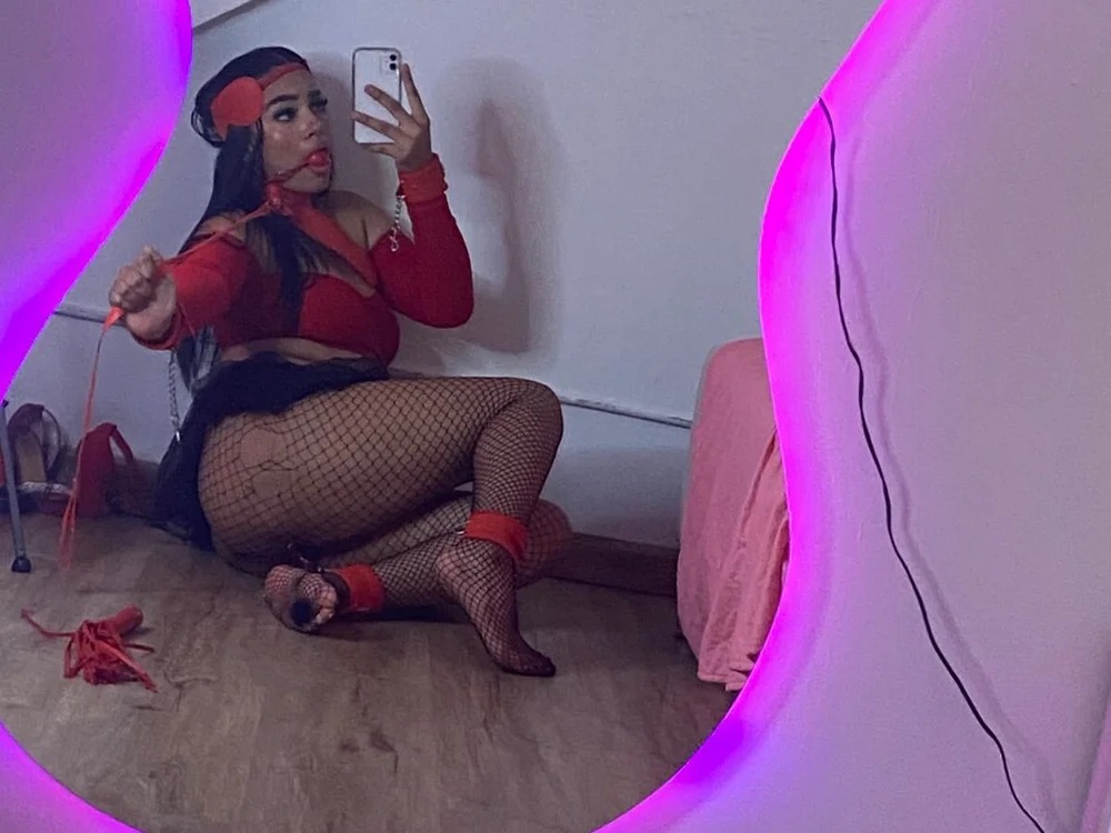 luna25__ Chatroom