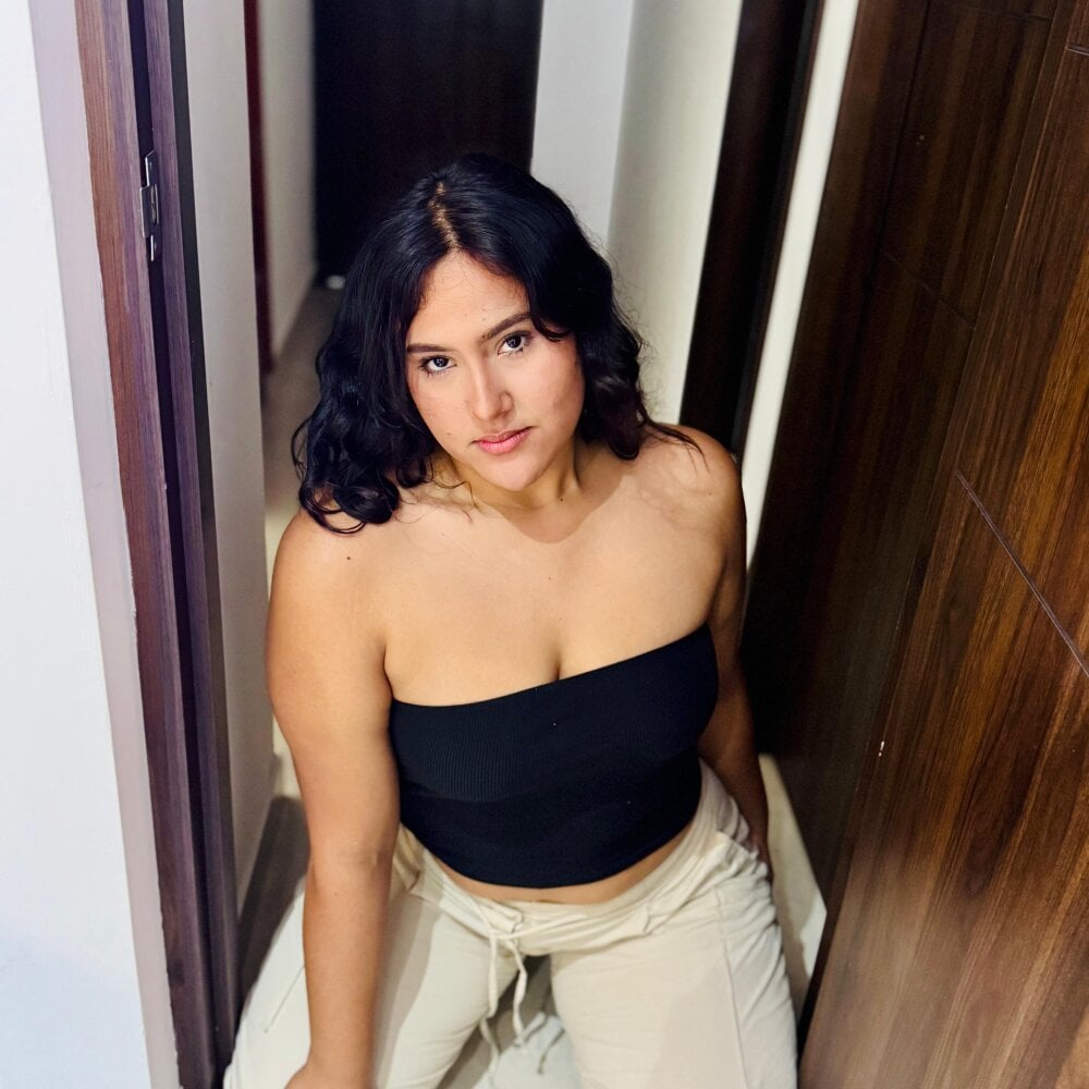 luna_jonezz Chatroom