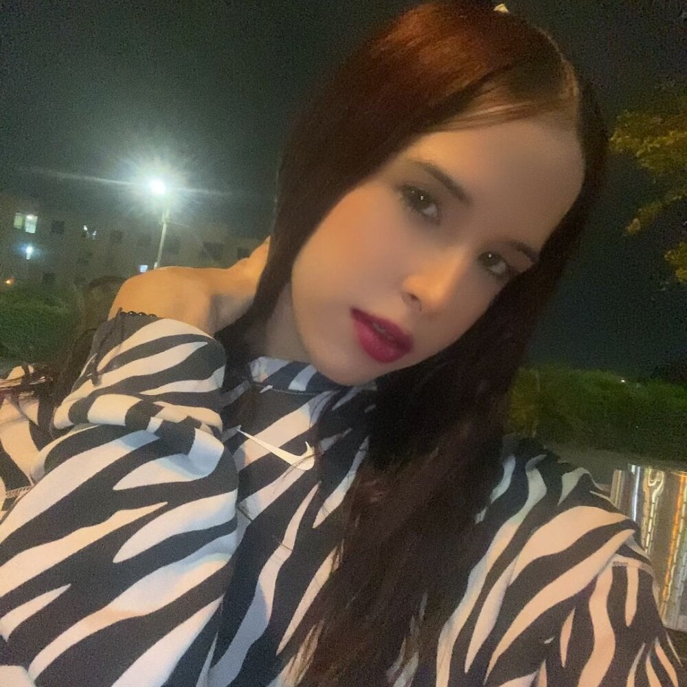 luxy_ary Chatroom
