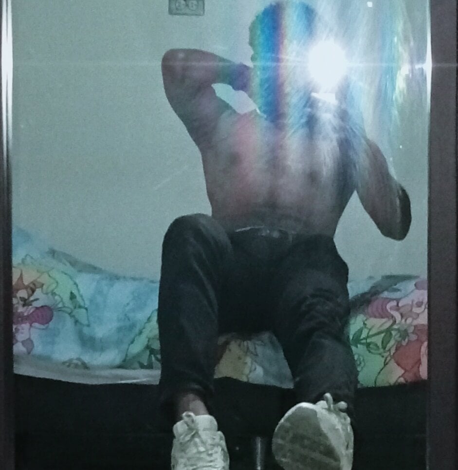 man_black_hot24 Chatroom