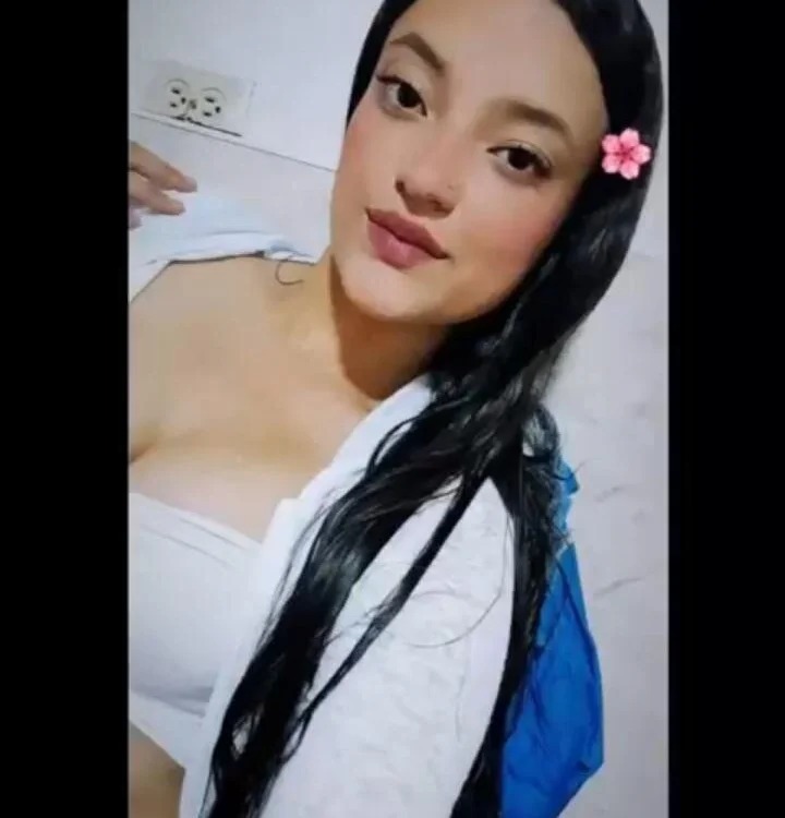 manuela03_ Chatroom