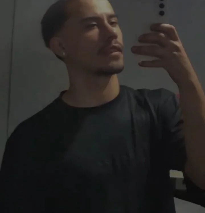 marcosfh01 Chatroom