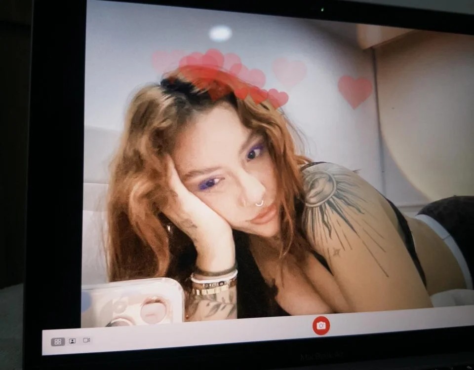 mari_bloom Chatroom