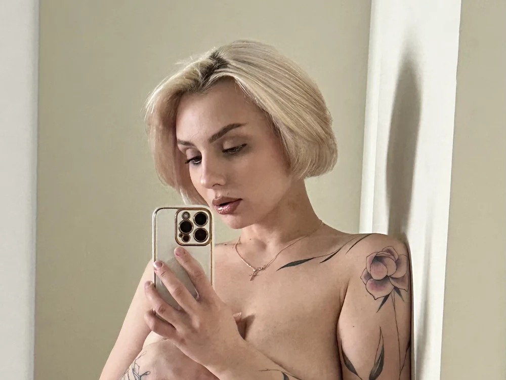mari_grey Chatroom