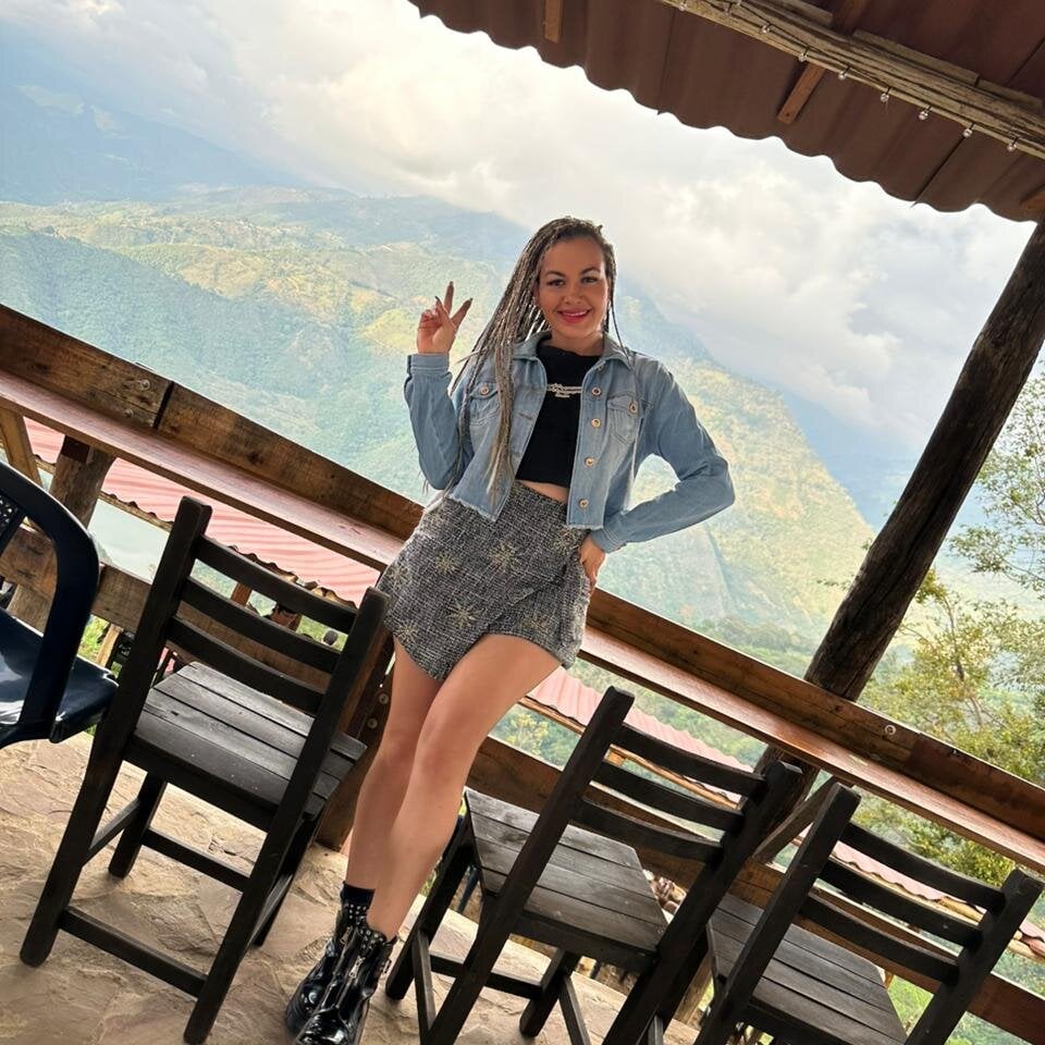 marianarey1_ Chatroom