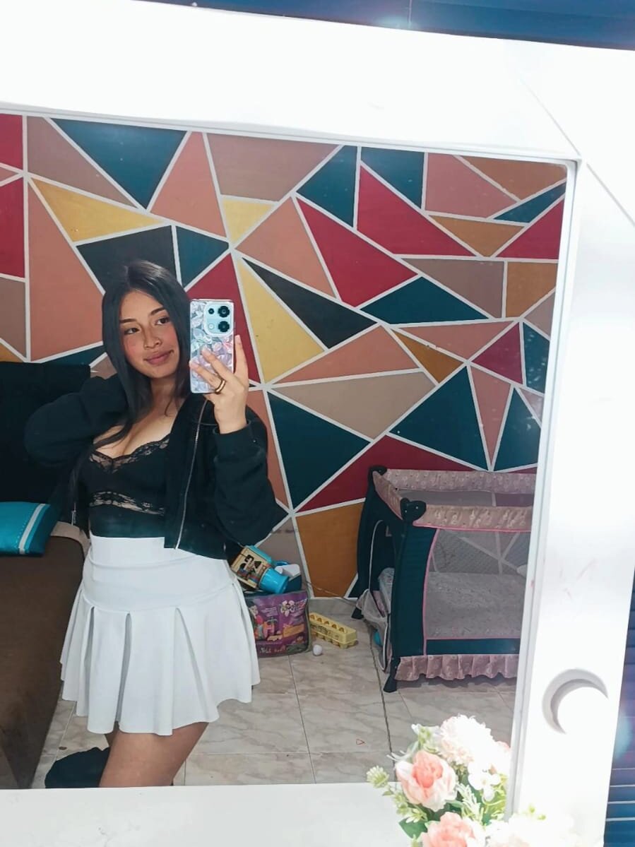 martina1_r Chatroom