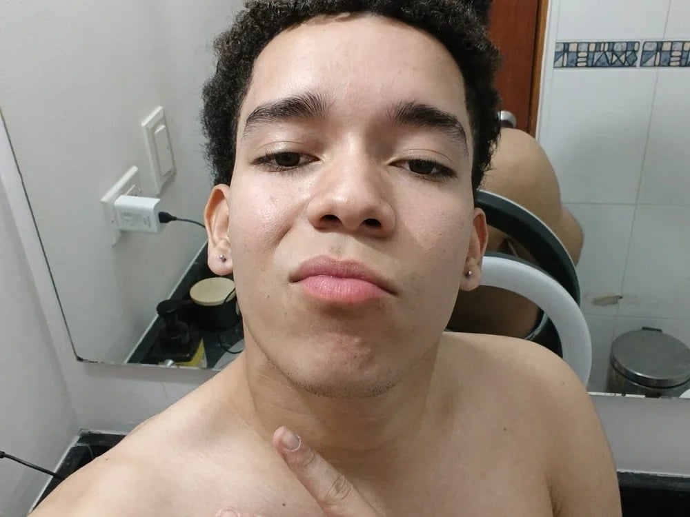 matteo_barela Chatroom