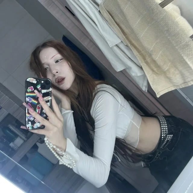 mayeveryday Chatroom