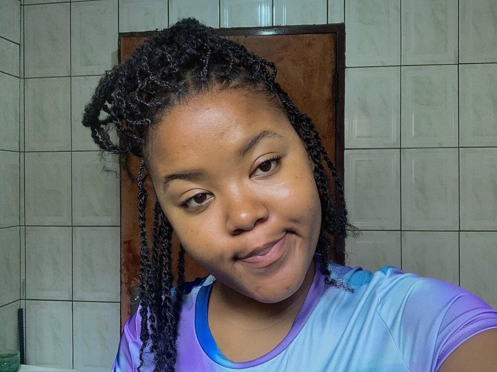 mbaliNzimande Chatroom