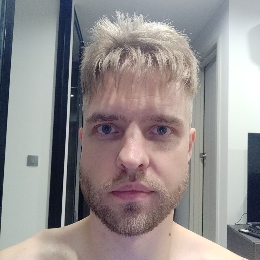 me_andfriends Chatroom