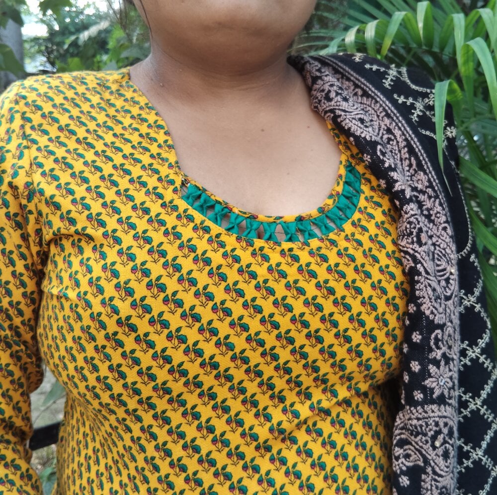 meera_hotty Chatroom