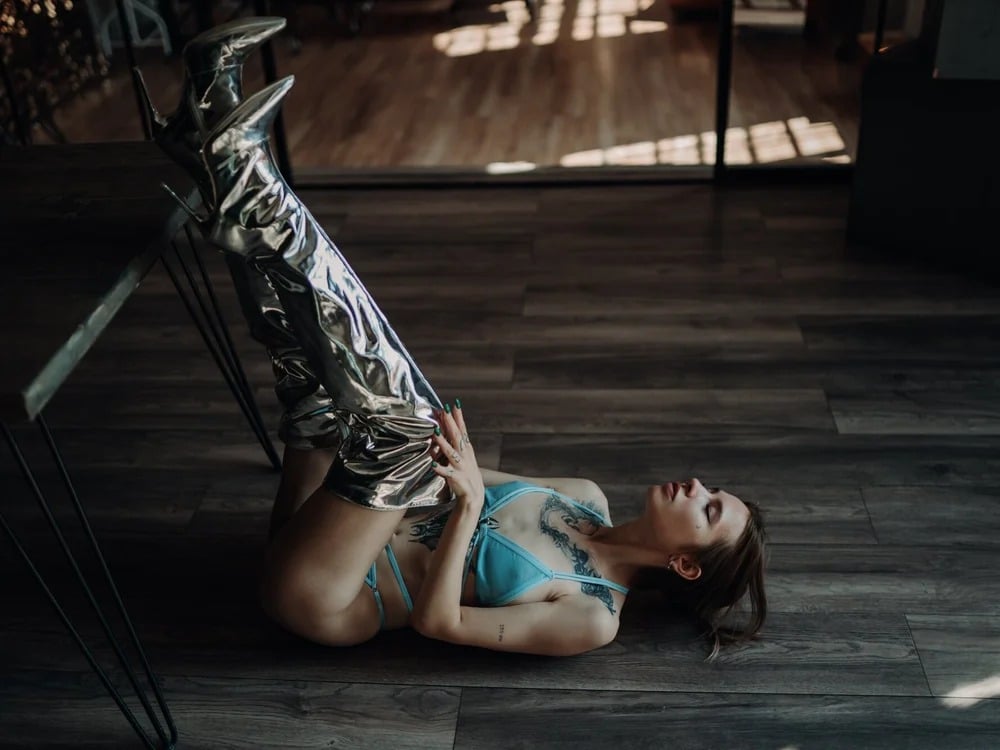 mel_collins Chatroom