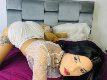 melani-hot