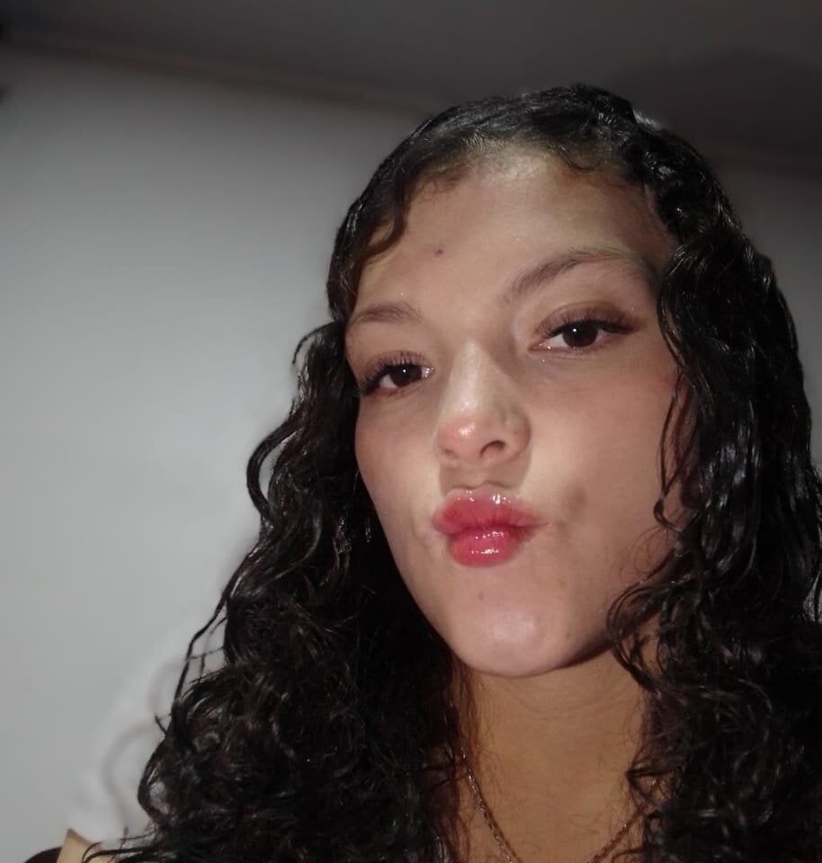 melanyy_kiss Chatroom