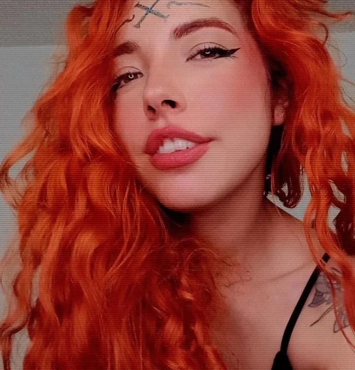 mere_in_redd Chatroom