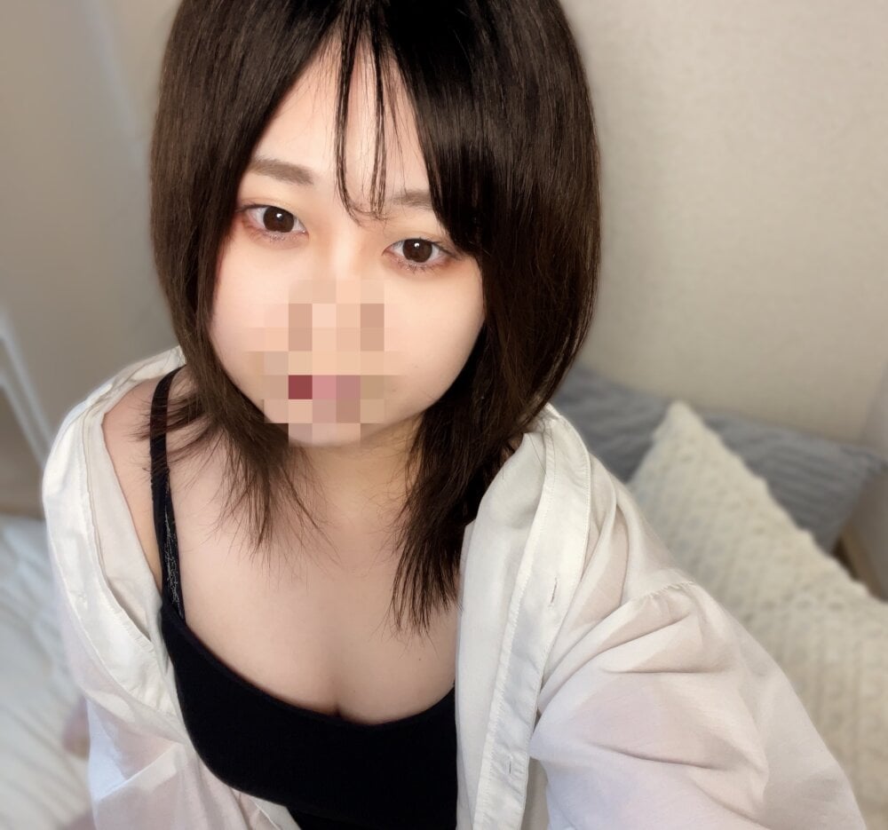 mi__san Webcam Profile Picture mi__san Chatroom