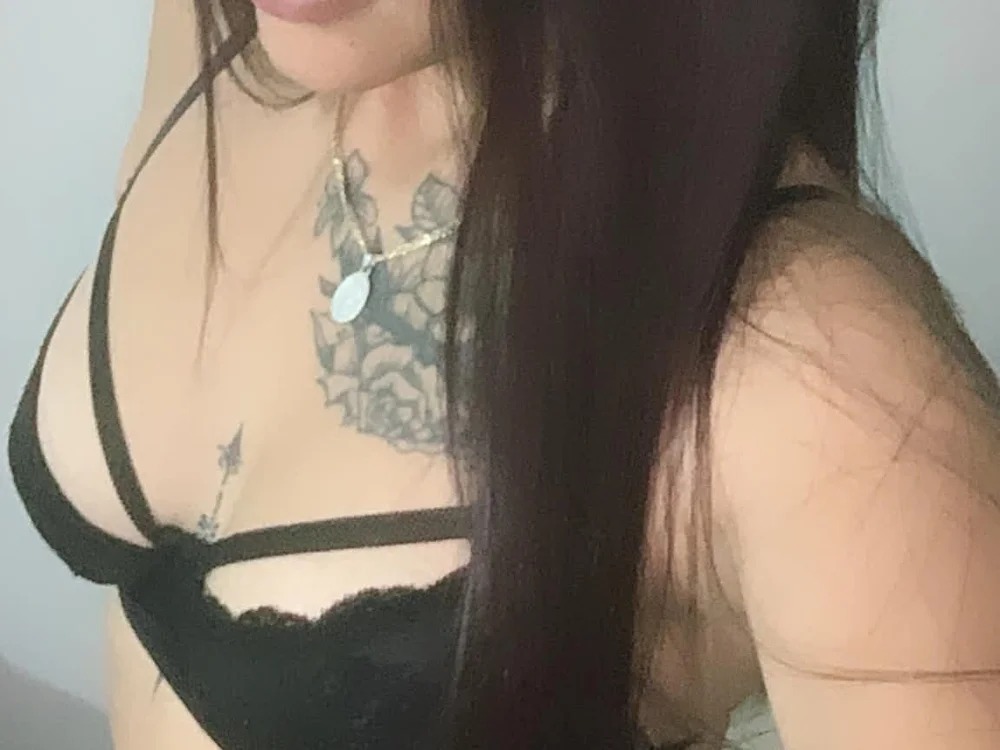 mia__mils Chatroom