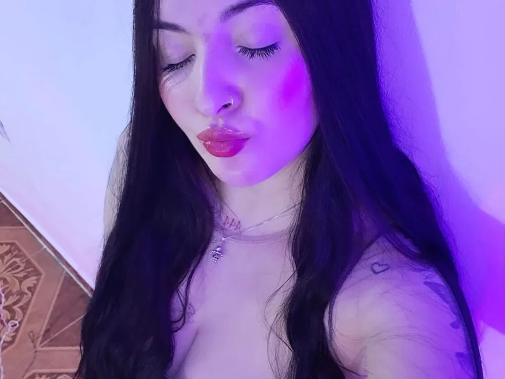 mia_cherry07 Chatroom