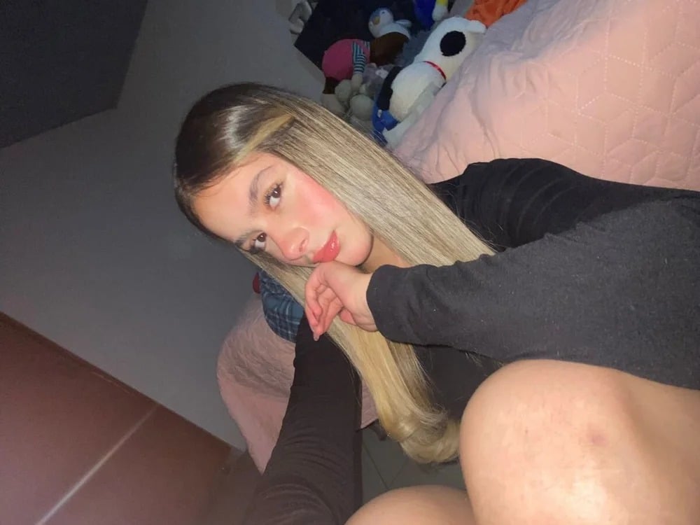mia_desiring Chatroom