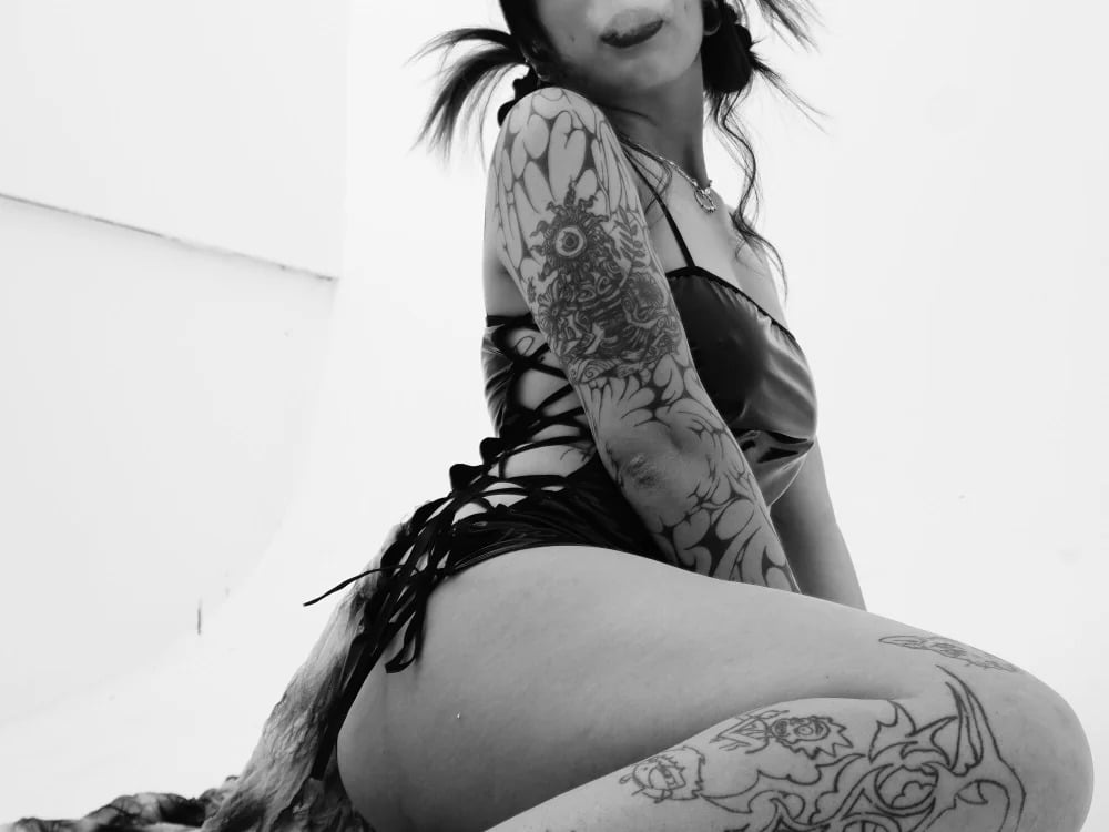 mia_devine_ Chatroom