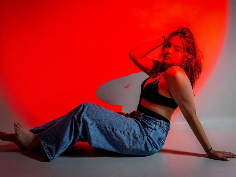 mia_foster_t Chatroom