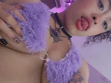 mia-hernnandez