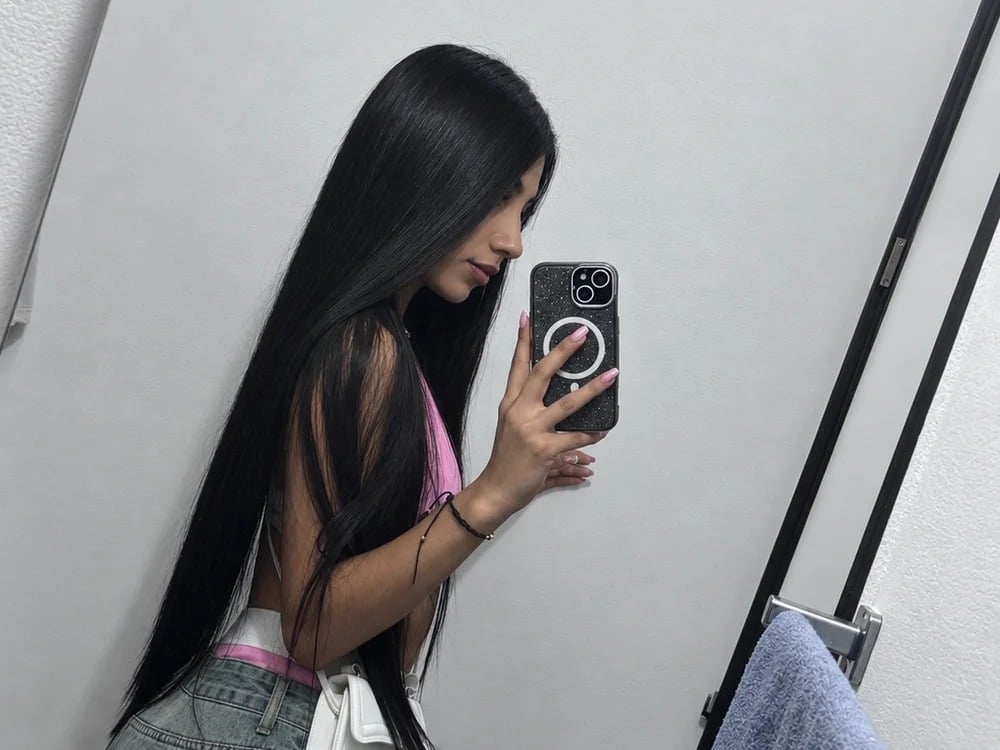 mia_jacobos Chatroom