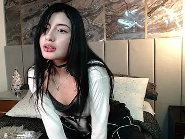 mia-saintt