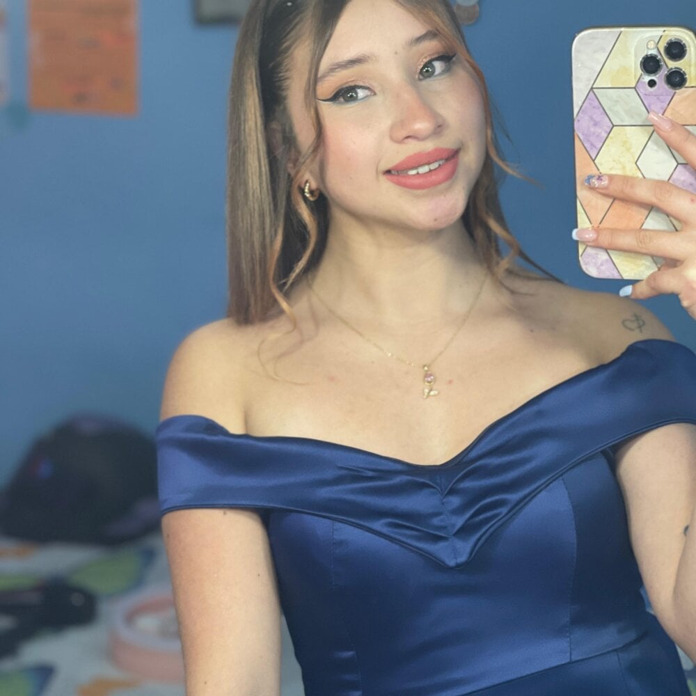 mia_skys Chatroom