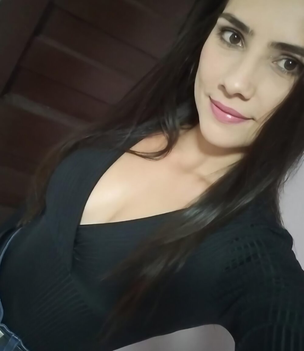 miamonroee_ Chatroom