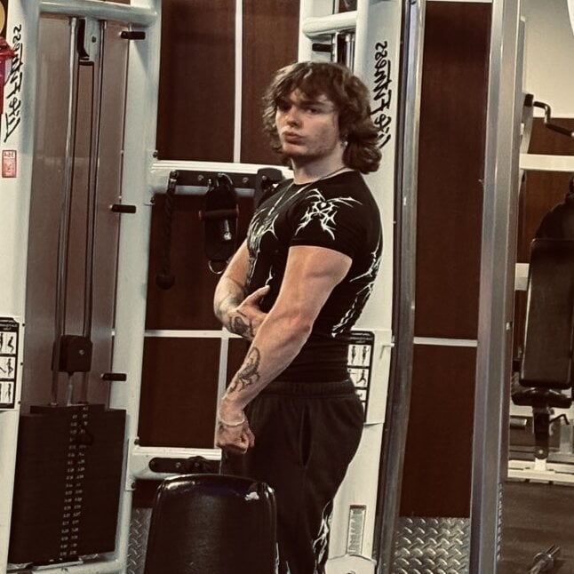 mikeaknight Chatroom