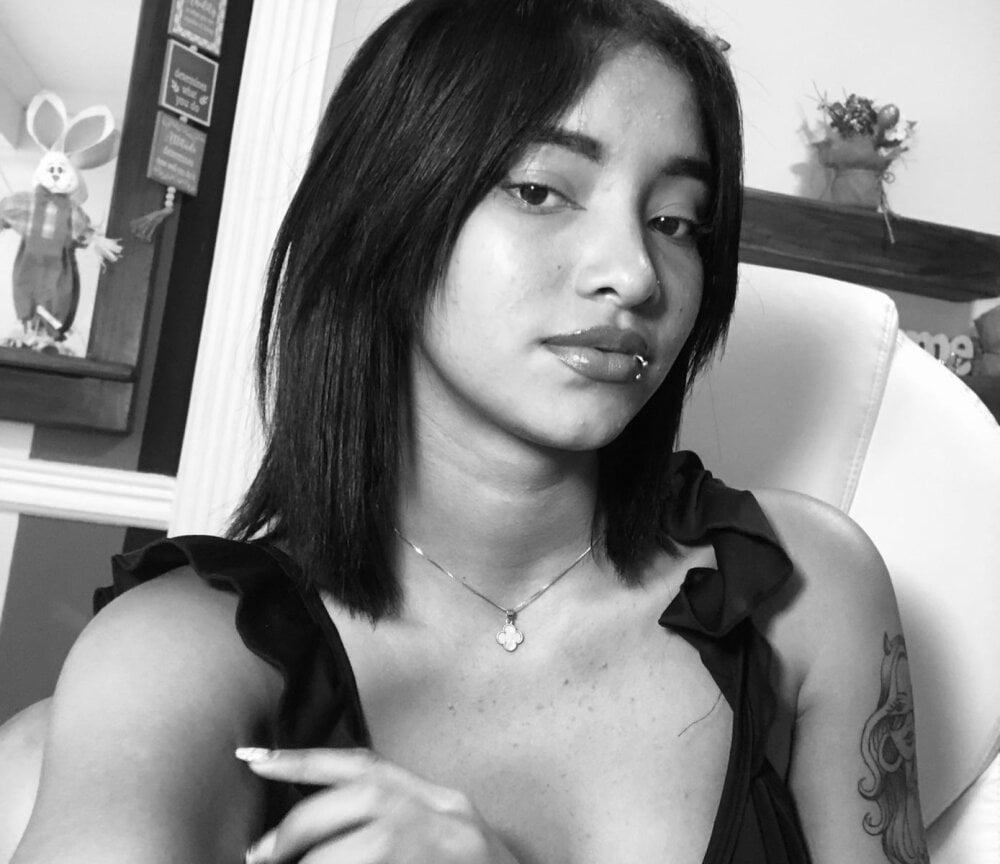 mila__18 Chatroom