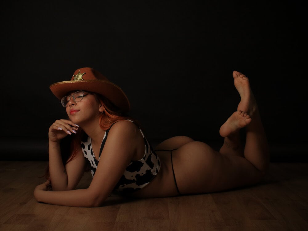 milan_sweet Chatroom