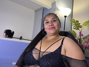 milf-latinn's Live Webcam milf-latinn