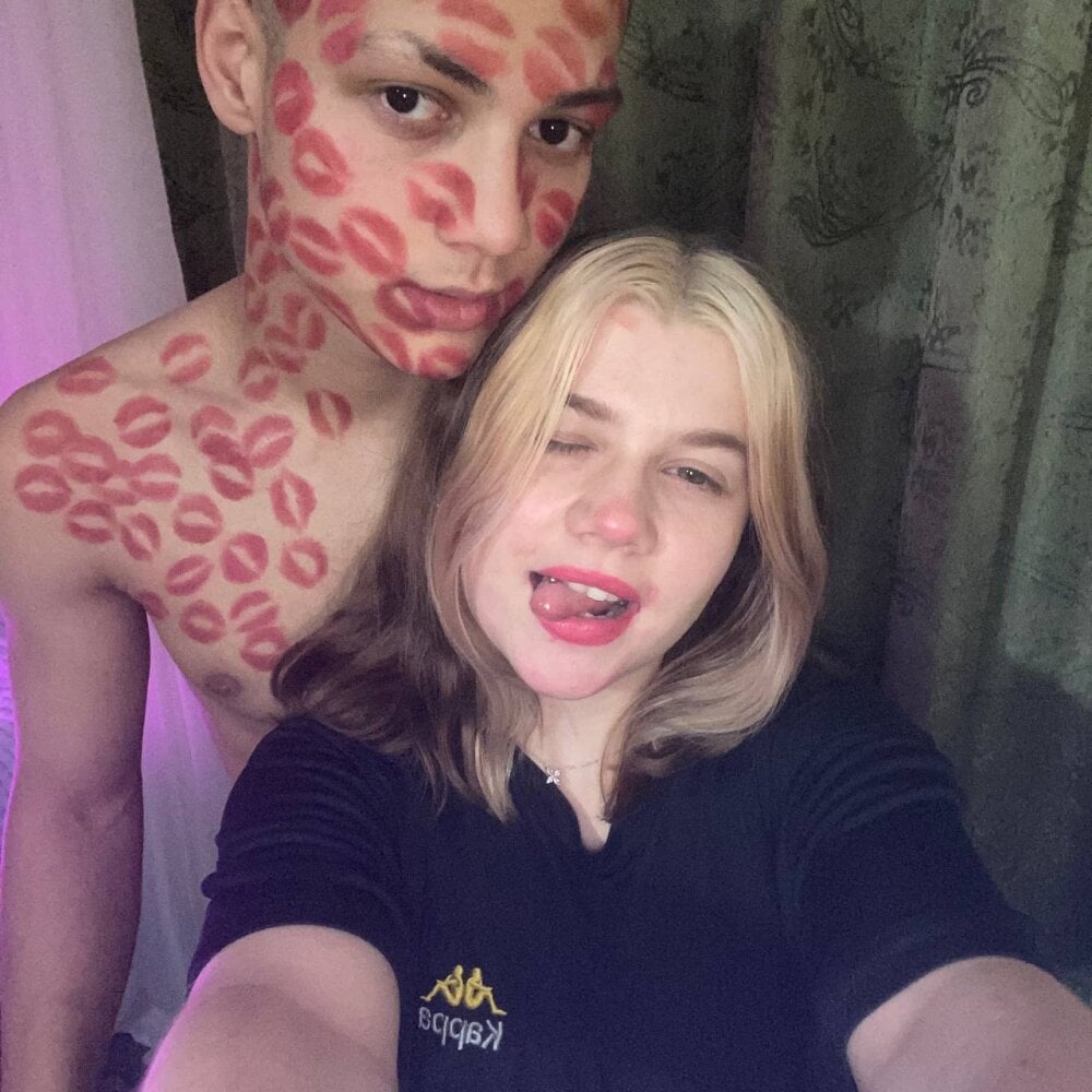 mirelcouple Chatroom