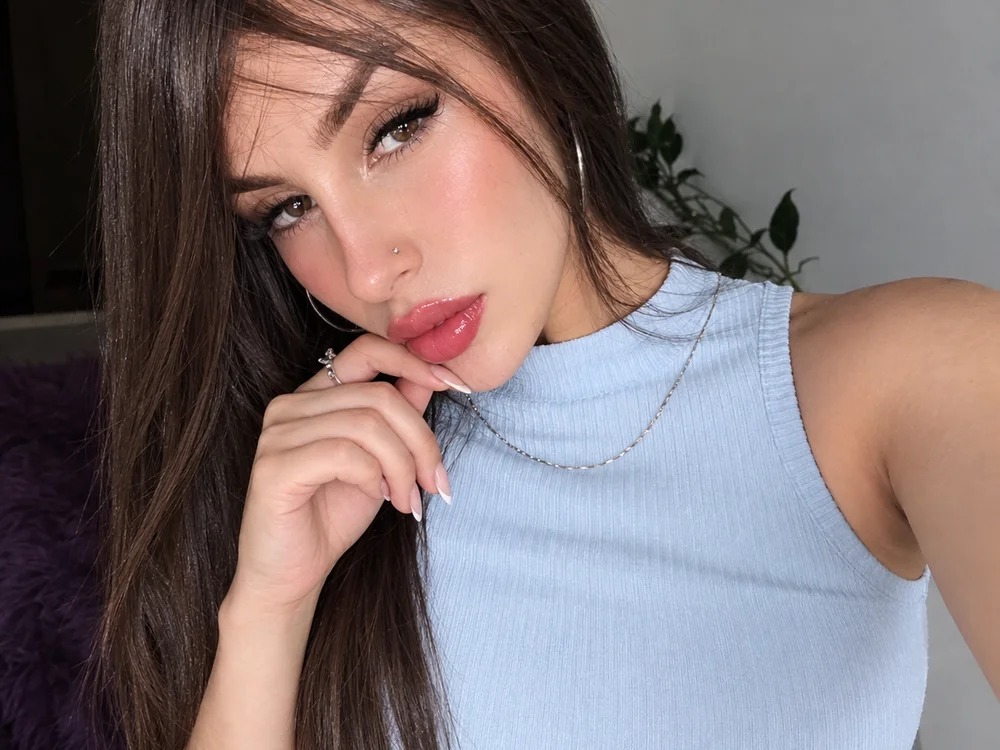 miss_beeella Chatroom
