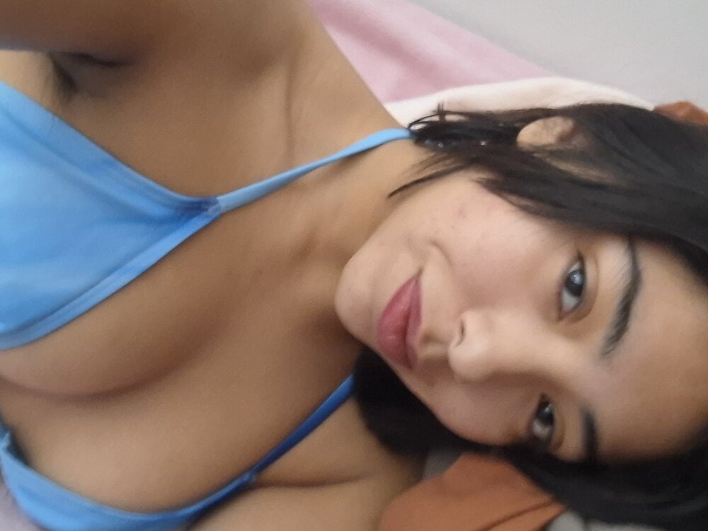 missapril0101 Chatroom