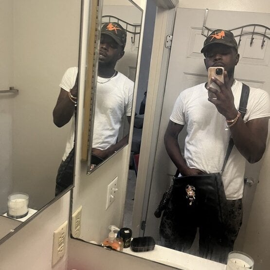 misterincred Chatroom