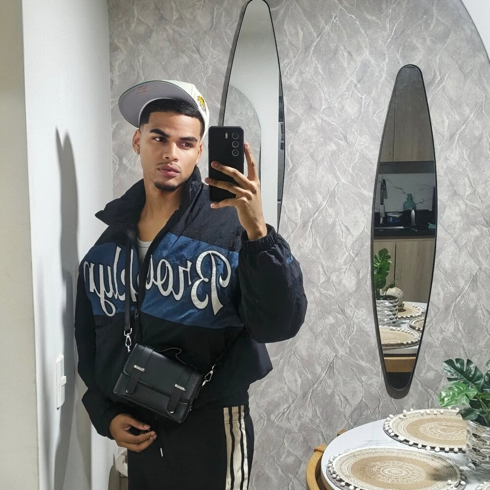 misteronexxx Chatroom