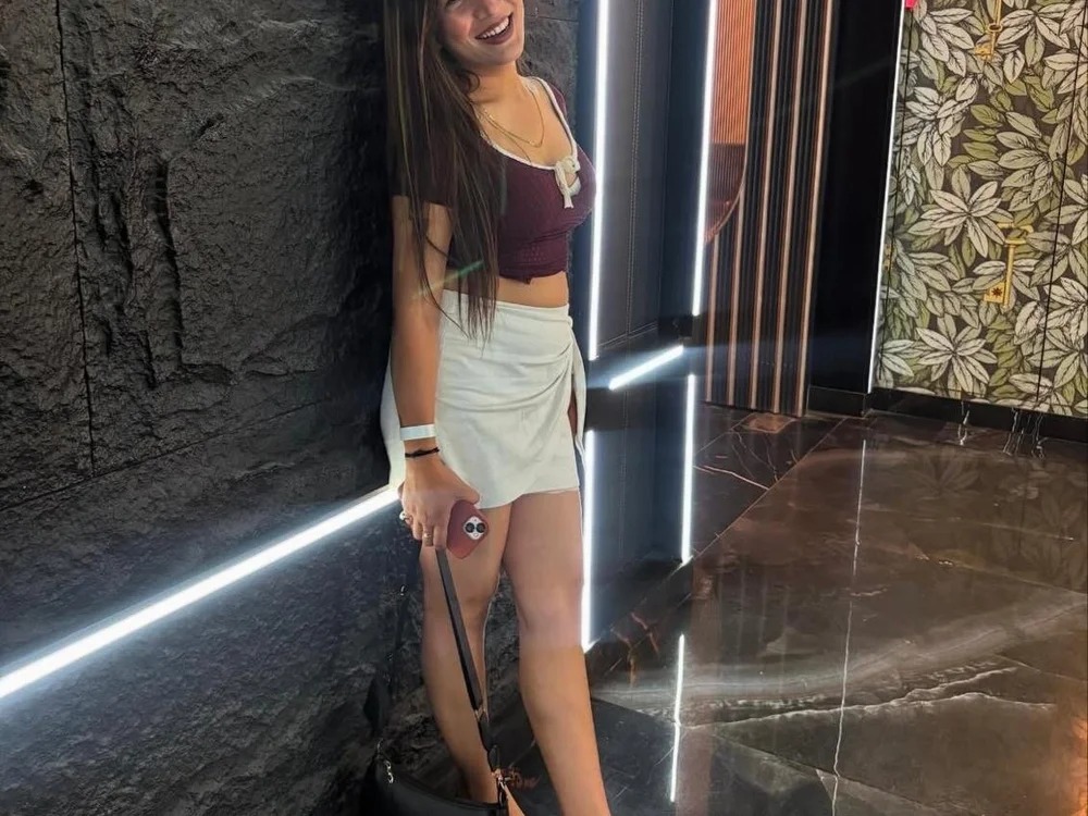 mollySharma Chatroom