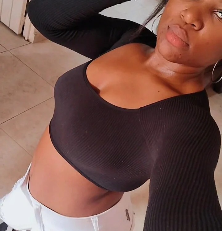 monica31 Chatroom
