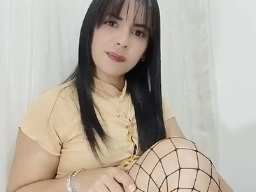 monica-mave