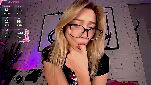 mynameisnikki_ Chatroom