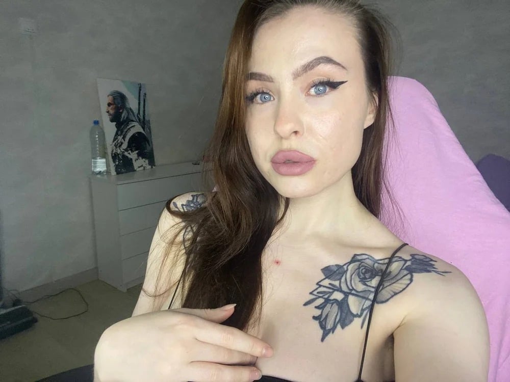 n0vellaa Chatroom