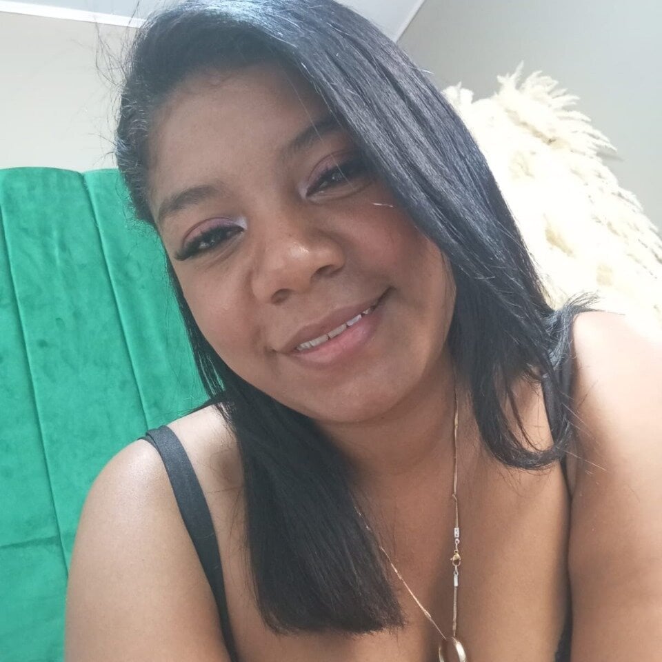 nahomiymakelehadid Chatroom