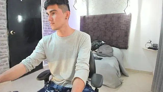 naifummi_CORAL Chatroom