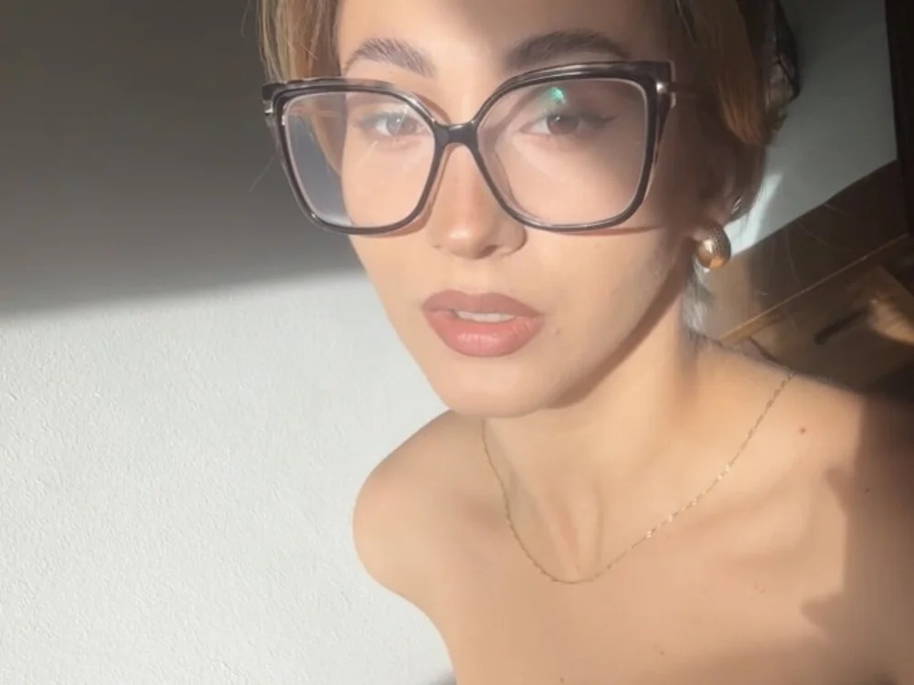 naraluxi Chatroom