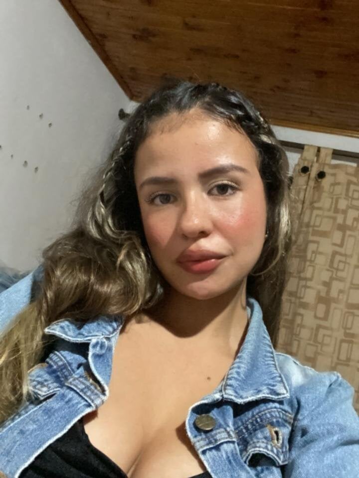 nathaly_jones_ Chatroom